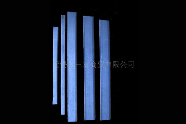 音響器材用小扁鋼